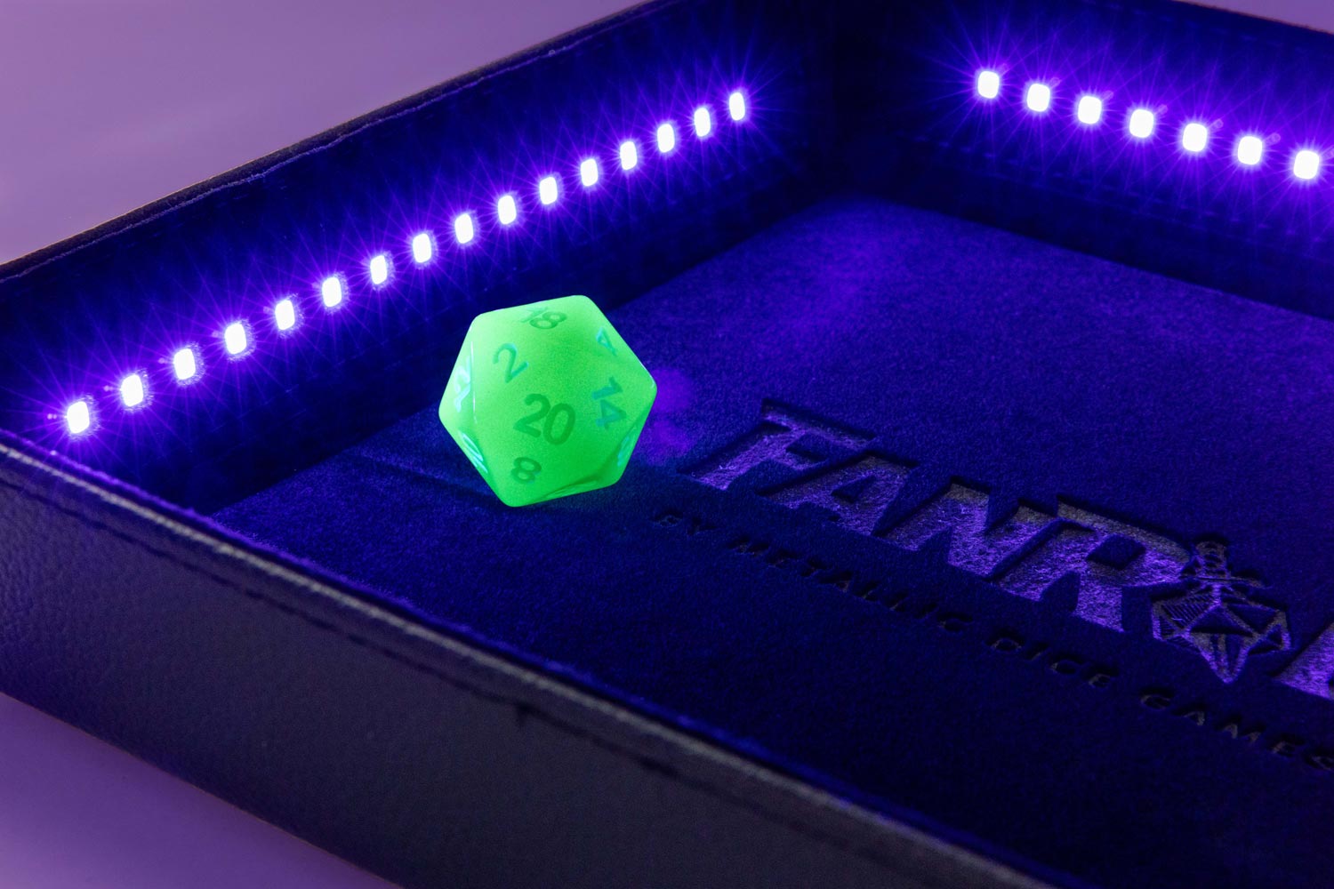 Shadowlight Dice Tray with d20: Black